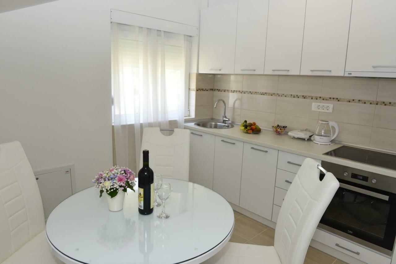 Apartmani Stefanija Tivat Buitenkant foto