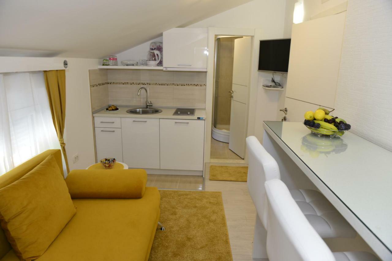 Apartmani Stefanija Tivat Buitenkant foto