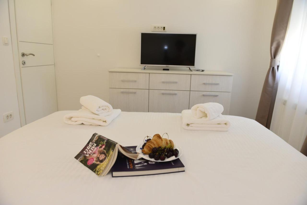 Apartmani Stefanija Tivat Buitenkant foto
